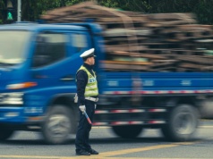 Nie tylko kierowcy i mundurowi. Oto najbardziej perspektywiczne zawody w Polsce