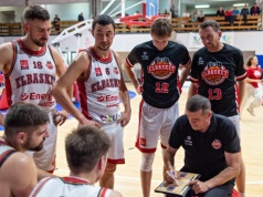 Koszykarze dalej od play off