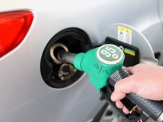 Krzysztof Adam Kowalczyk: Drogie paliwo na stacjach? Winnych szukajcie poza Polską