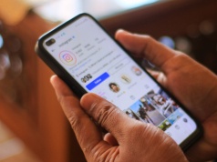 Polacy masowo zgłaszają fake newsy. Big techy mają to w nosie