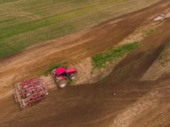 Jak przepisać dzierżawę z KOWR na syna? Sprawdź, kiedy to możliwe