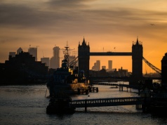 Wielka Brytania szykuje swój lotniskowiec. Może on ruszyć w stronę Cypru