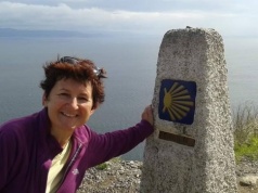 Kobieta na szlaku żółtej muszli