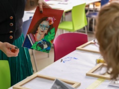 Panie z okazji swojego święta stworzyły swoje portrety