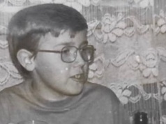 Wielu Polaków go nie poznaje, a to czołowa postać w naszym kraju. Wszyscy go znają