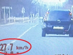 Chciał jechać szybciej i... szybko pożegnał się z prawem jazdy
