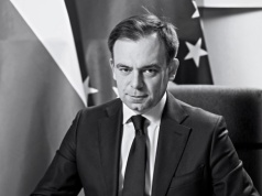 Andrzej Domański o tym, czy Ukraińcy dadzą nam fory przy odbudowie kraju i dlaczego Polska nie przyjmie euro. „Weta prezydenta kosztują nas 3 mld zł”