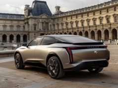 Co Niemcy chwalą a co krytykują w przypadku nowego luksusowego DS N°8? Francuska elegancja zachwyca, ale nie wszystko jest idealne