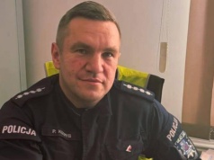 Krzyki nad rzeką usłyszeli przypadkowi ludzie. Mieszkańcy i policjant rzucili się na pomoc