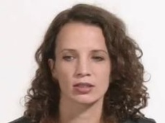 Teatr wyjaśnia decyzję o wystawieniu spektakli po śmierci Magdaleny Majtyki. "Poprzedziliśmy je minutą ciszy i dedykowaliśmy jej pamięci"