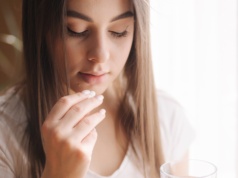 Kolagen poprawia elastyczność skóry, ale zmarszczek nie rusza