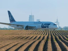 Zła wiadomość dla podróżnych, LOT odwołuje kolejne połączenia. Nadzieją współpraca z Air Arabia?