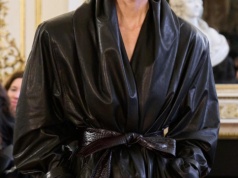 Magda Butrym zachwyca Paryż. Polska projektantka zaprezentowała kolekcję inspirowaną filmem Andrzeja Wajdy „Polowanie na muchy”