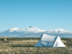 Jak wybrać namiot do survivalu – praktyczne wskazówki