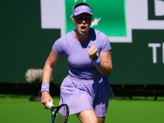 Kwalifikantka znów zaskoczyła. Trzysetowe boje gwiazd