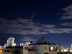 Iran uderza dronami, Izrael odpowiada. Bliski Wschód w ogniu