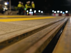 Tragedia w Niemczech. Kobieta zginęła, ratując dziecko na torowisku