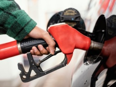 Ropa drożeje na potęgę. A z nią ceny na polskich stacjach