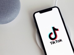 TikTok idzie pod prąd. Dlaczego chiński gigant odmawia pełnego szyfrowania prywatnych wiadomości?