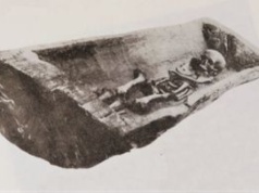 W XIX w. trumna spadła z klifu. Teraz odkryli zagadkę "księżniczki"