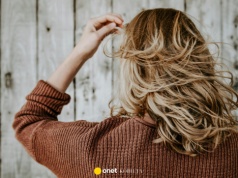 Czy warto wydać 200 zł na szampon? Trycholożka: lepiej zrezygnować z rzęs niż ciąć budżet na skórę głowy