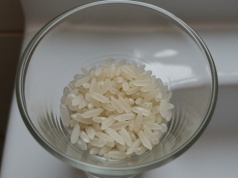 Ten domowy trik naprawdę działa. Łazienka będzie pachnieć jak w luksusowym hotelu