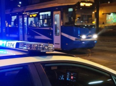 Kontrole w nocnych tramwajach w Krakowie. Policja i MPK przeprowadziły akcję