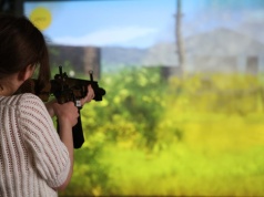 Nowoczesne strzelnice wirtualne w żoliborskich szkołach