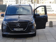 Nie ma chętnego, aby  użyczyć urzędowi samochód z minimum 280 KM. Urząd przygotował jednak ogromny budżet