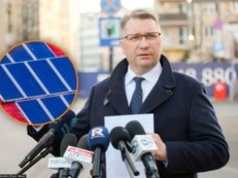 Czarnek grzmi na OZE. Wyliczyli, że jego panele już się zwróciły