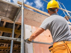 Sąsiad wkroczy nam na działkę i do mieszkania. Są nowe przepisy