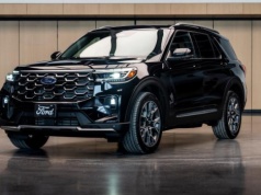 "Da Pope" w hybrydzie. Ford stworzył wyjątkowego Explorera dla papieża Leona XIV