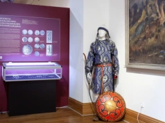 Kuratorskie oprowadzanie po wystawie „Pieniądze Piastów” w legnickim Muzeum Miedzi