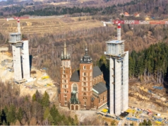 Pierwszy taki obiekt w Polsce. Zmieści pod sobą wieżę Bazyliki Mariackiej