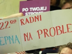 Radni KO się wzdragali, ale nocna prohibicja już poprawia bezpieczeństwo. Kiedy obejmie całą Warszawę?