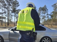 Policyjny bilans weekendu na drogach powiatu częstochowskiego. 2 wypadki, 39 kolizji i utracone prawa jazdy