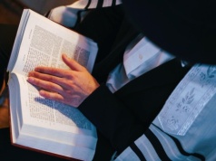 Cztery tysiące Żydów w drodze do Leżajska. W nocy główne uroczystości