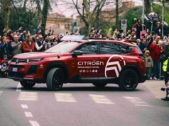 Nowy Citroën C5 Aircross debiutuje na Strade Bianche. Będzie oficjalnym samochodem wyścigów kolarskich RCS Sport