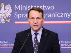 Polacy nie słuchają ostrzeżeń. Sikorski pokazał dane podróży na Bliski Wschód