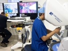 Robot przeprowadził operację prostaty na odległość 2400 km. Chirurg operował z Londynu