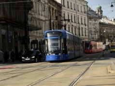 „Można szybciej!” Nowa mapa ma wskazać, gdzie Kraków niepotrzebnie spowalnia komunikację miejską