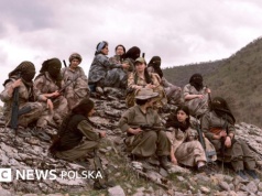 Kurdyjskie bojowniczki: Wewnątrz tajnego kobiecego batalionu wojskowego