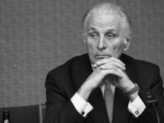 +Był chory na polskość - mija 30 lat od śmierci Tadeusza Nowakowskiego, „reportera Papieża”