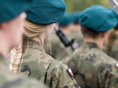 6,5 tys. zł na start plus dodatki. Wojsko kusi przyszłe kadry