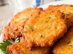 Dodaję 2 łyżki do ziemniaków zamiast mąki. Placki wychodzą chrupiące i lżejsze