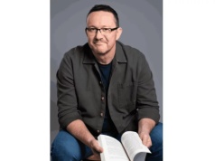 Pisarz, który zaczynał jako inżynier - spotkanie z Wojciechem Wolnickim