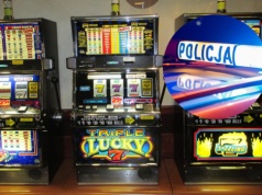 Awantura w salonie gier pod Rzeszowem. 38-latek groził pracownicy śmiercią