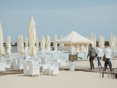 "Klienci rezygnują z wycieczek zarezerwowanych nawet na listopad". Jak wojna w Iranie wpłynie na polską turystykę?