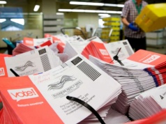 Demokraci apelują do wyborców w Illinois o szybkie wysyłanie korespondencyjnych kart do głosowania