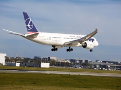 Przerwa w lotach do Dubaju i Tel Awiwu. LOT aktualizuje kalendarz połączeń